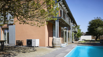 Powietrzna pompa ciepła – czy opłaca się ogrzewać nią dom i wodę?