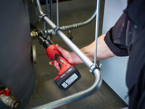 RIDGID RP 219 - zaciskarka, która powinna się znaleźć w wyposażeniu każdego instalatora.